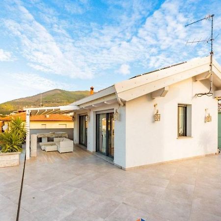 Appartamento Spotorno Con Ampio Terrazzo Attrezzato Anche Con Angolo Cottura 外观 照片