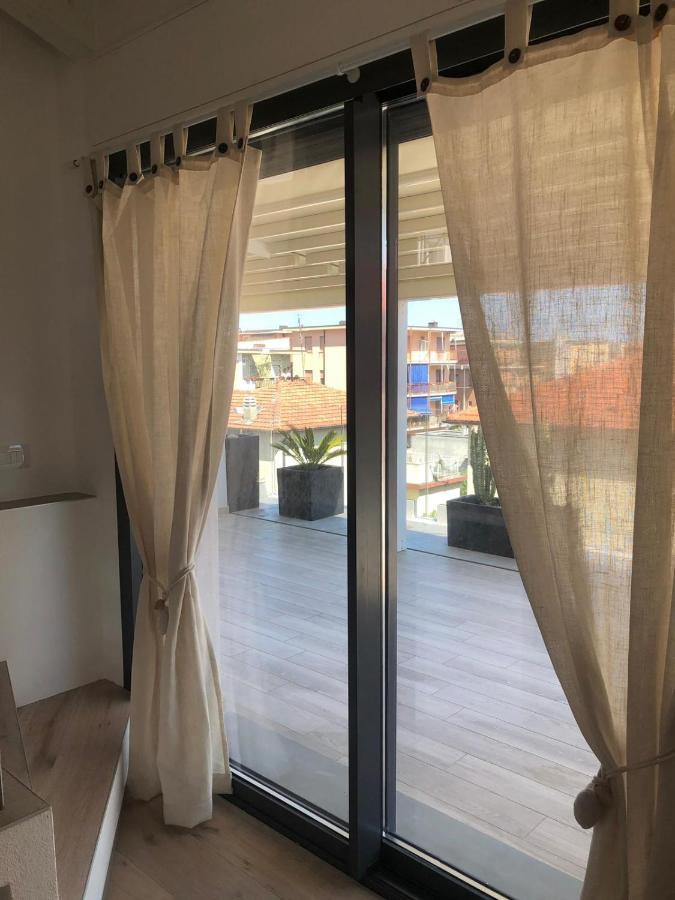 Appartamento Spotorno Con Ampio Terrazzo Attrezzato Anche Con Angolo Cottura 外观 照片