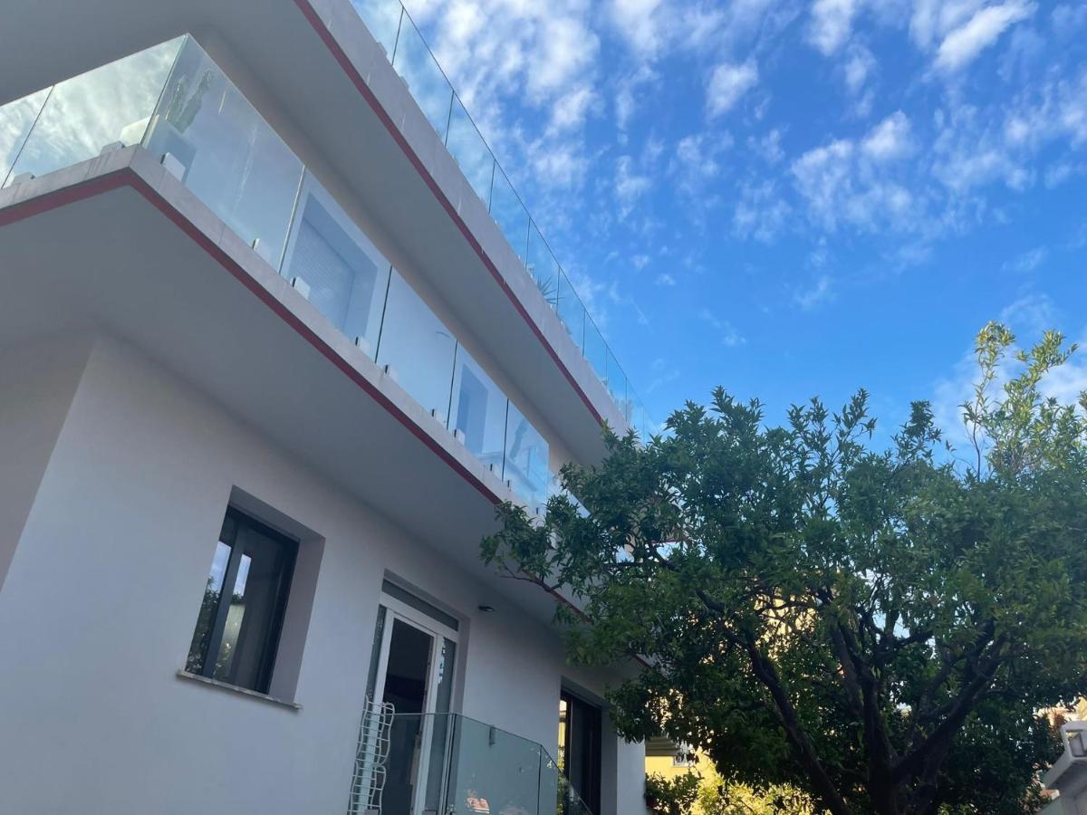 Appartamento Spotorno Con Ampio Terrazzo Attrezzato Anche Con Angolo Cottura 外观 照片