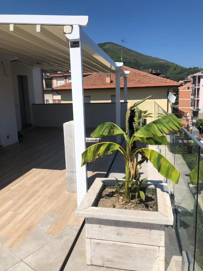 Appartamento Spotorno Con Ampio Terrazzo Attrezzato Anche Con Angolo Cottura 外观 照片