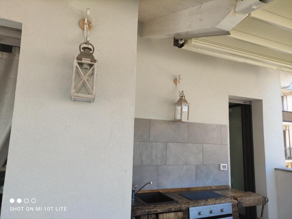 Appartamento Spotorno Con Ampio Terrazzo Attrezzato Anche Con Angolo Cottura 外观 照片
