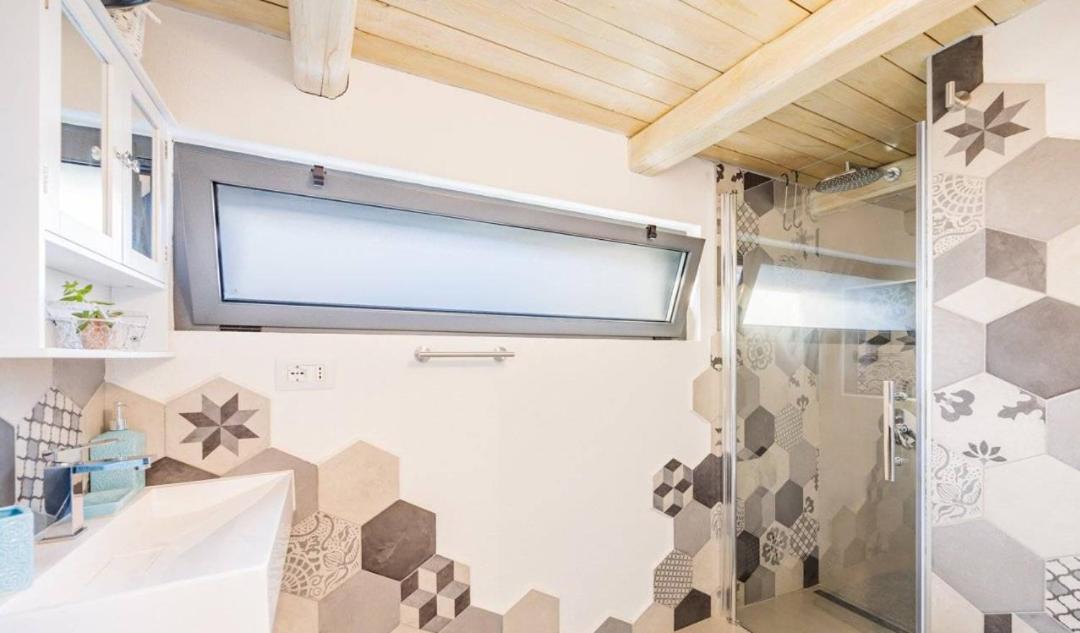 Appartamento Spotorno Con Ampio Terrazzo Attrezzato Anche Con Angolo Cottura 外观 照片